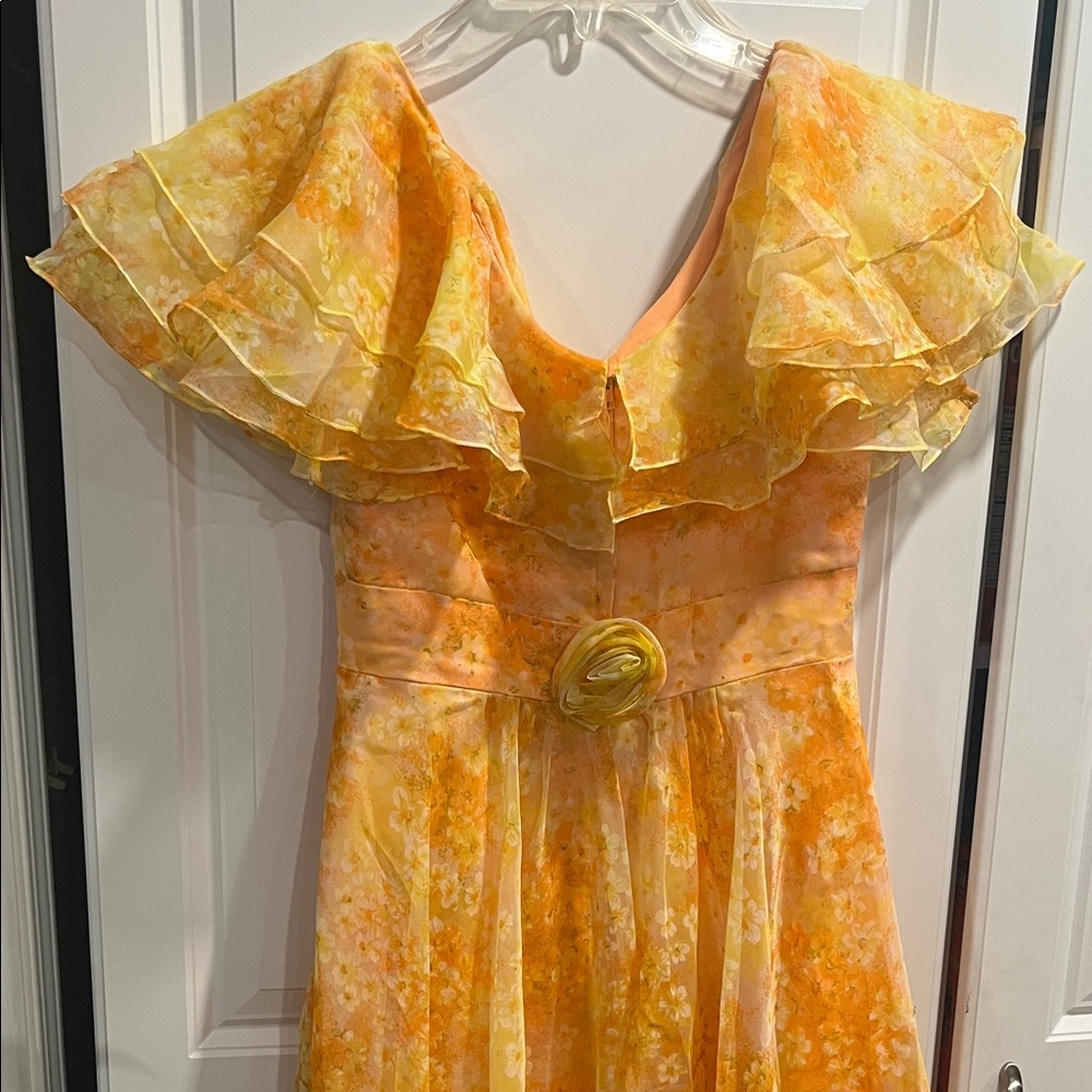 Vintage 70’s Floral Yellow Chiffon Maxi Dress - Picture 5 of 13